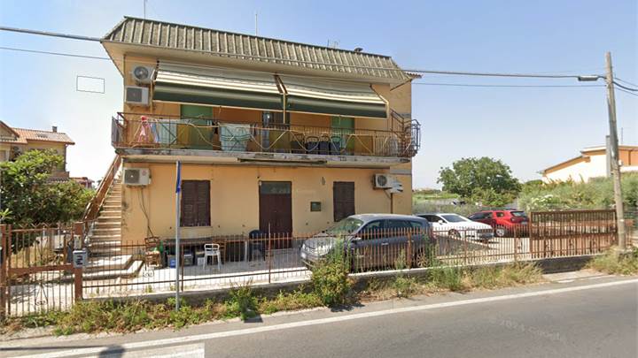 Appartamento con Magazzino a Marino (RM)